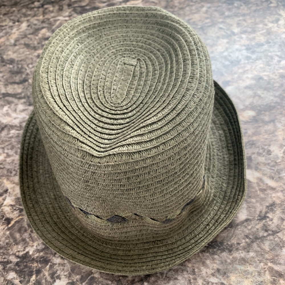 Ladies Banana Republic Hat